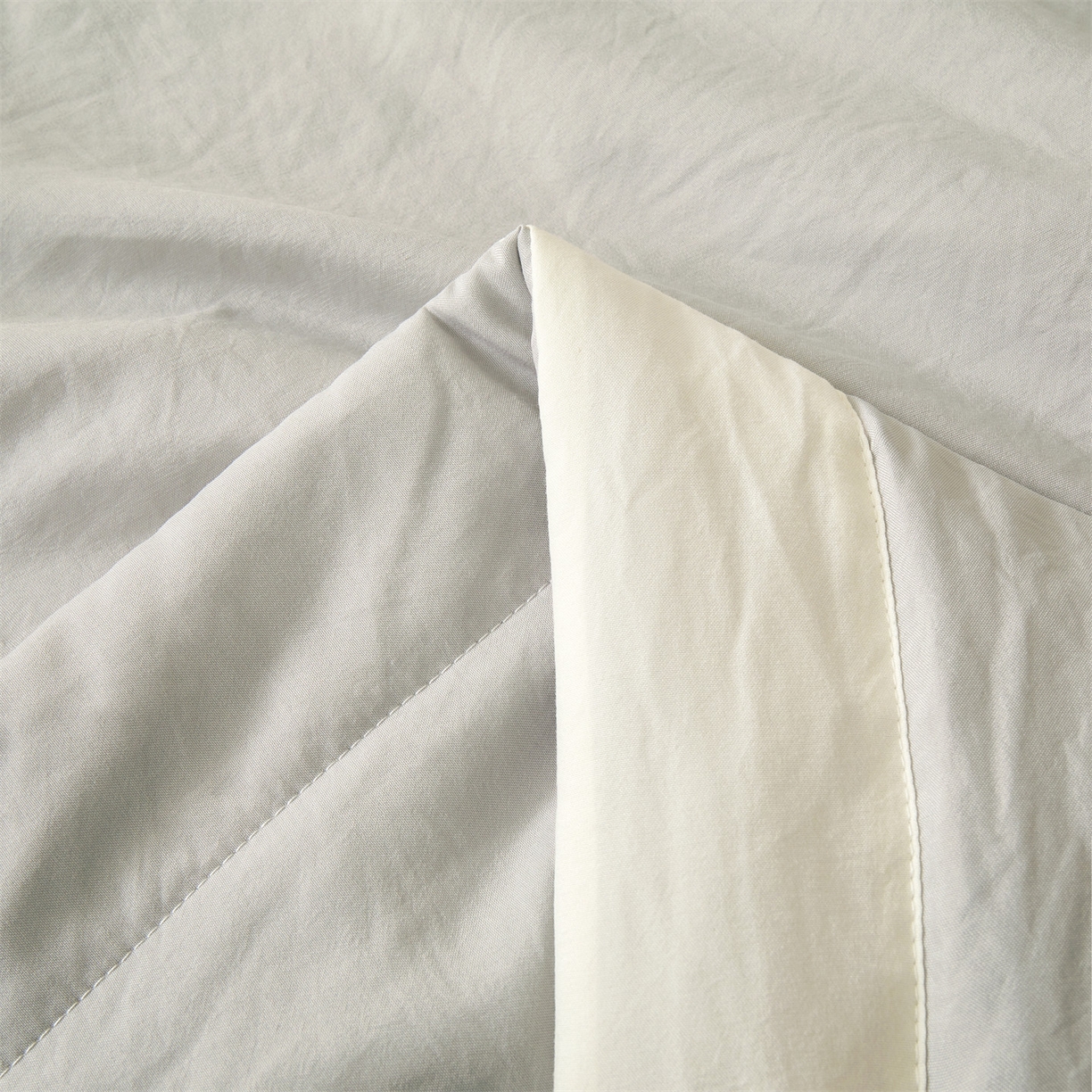 91家纺网 家纺一手货源 找家纺 招财星家纺 2026新款A类凉感竹纤维夏被空调被可机洗水洗夏被单人宿舍薄款被子（带质检报告买家秀） 熊猫-雾灰