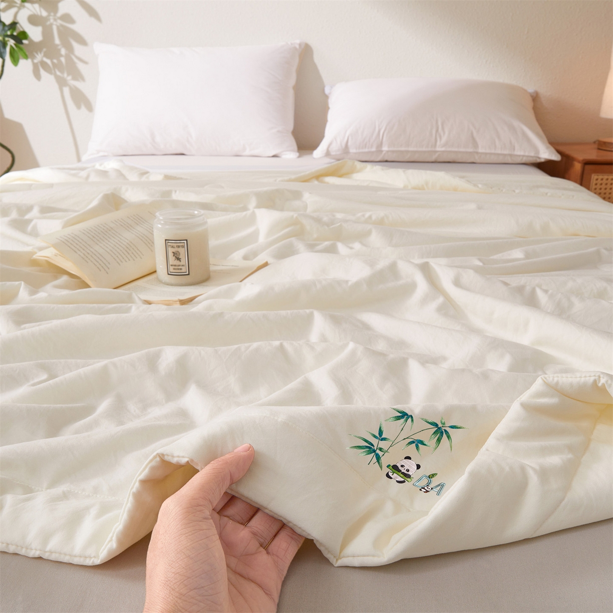 91家纺网 家纺一手货源 找家纺 招财星家纺 2026新款A类凉感竹纤维夏被空调被可机洗水洗夏被单人宿舍薄款被子（带质检报告买家秀） 熊猫-本白