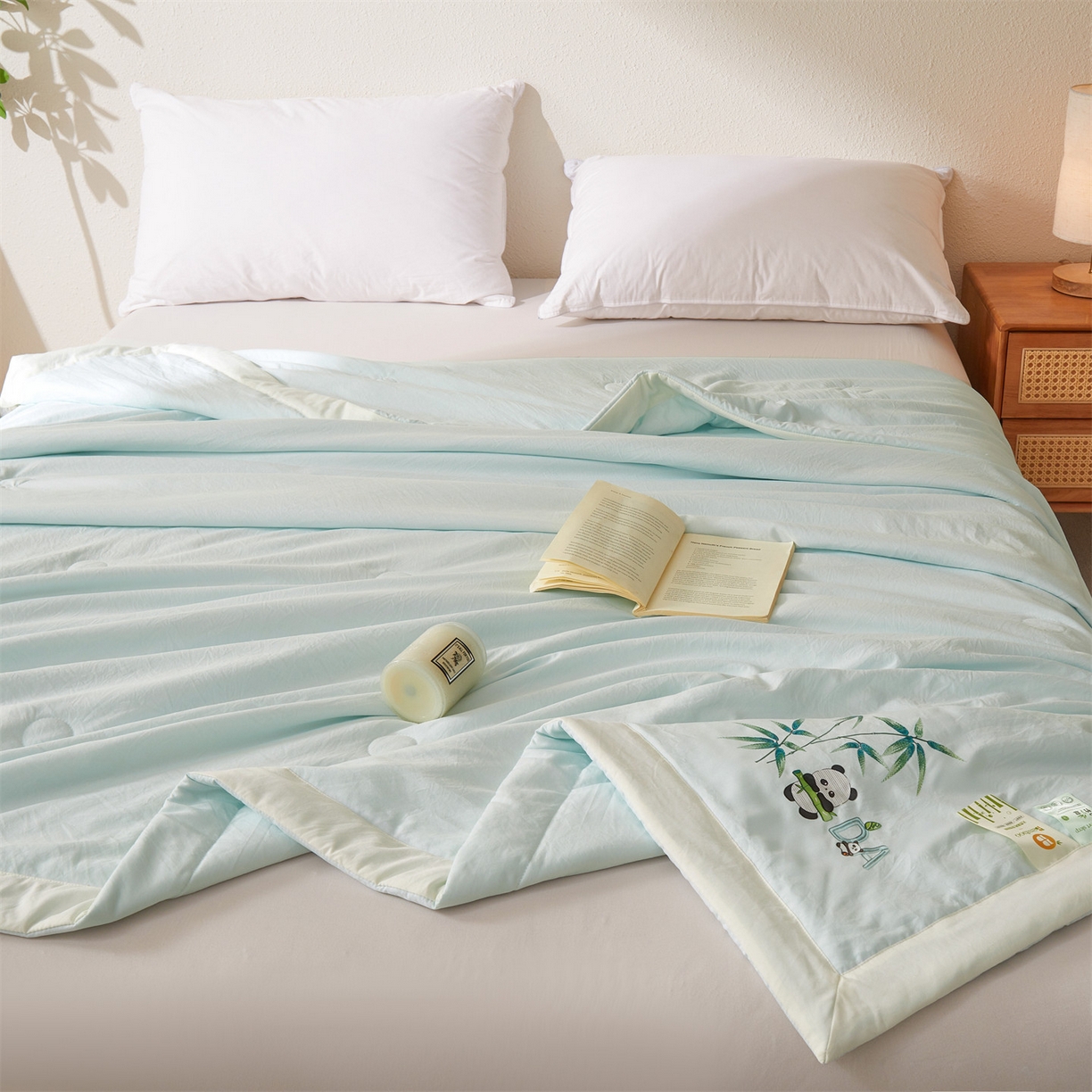 91家纺网 家纺一手货源 找家纺 招财星家纺 2026新款A类凉感竹纤维夏被空调被可机洗水洗夏被单人宿舍薄款被子（带质检报告买家秀） 熊猫-淡水蓝