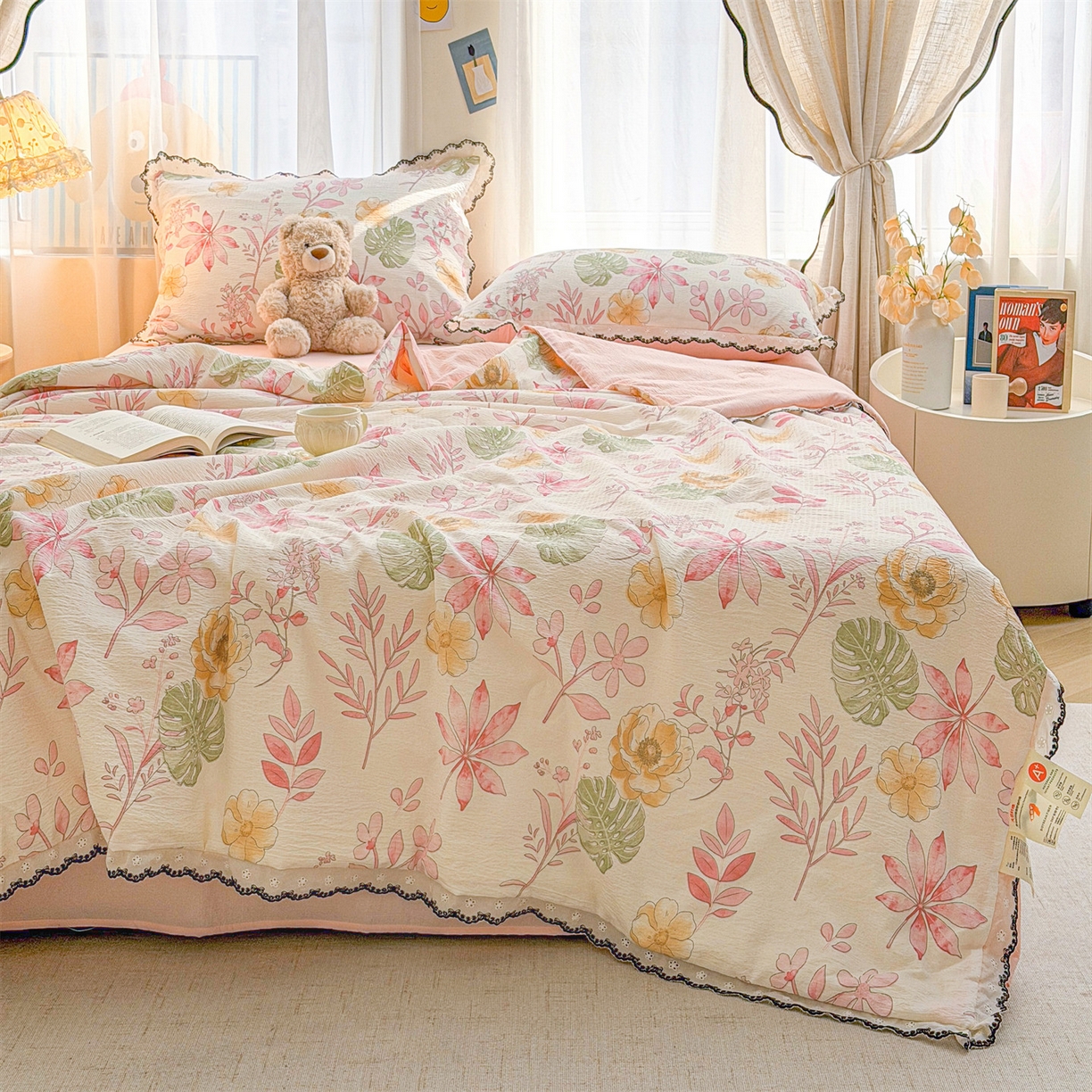 91家纺网 家纺一手货源 找家纺 招财星家纺 2026新款A类全棉花边云感双层纱大豆纤维夏被四件套夏被夏凉被空调被（带质检报告买家秀） 花边款-缤纷花朵