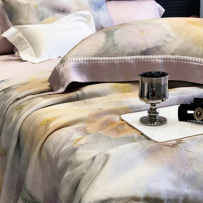 91家纺网 家纺一手货源 找家纺 黑白森林 2026新款天丝印花夏被四件套系列 碧薇-紫