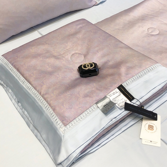 91家纺网 家纺一手货源 找家纺 黑白森林 2026新款天丝印花夏被四件套系列 蒂妮-紫