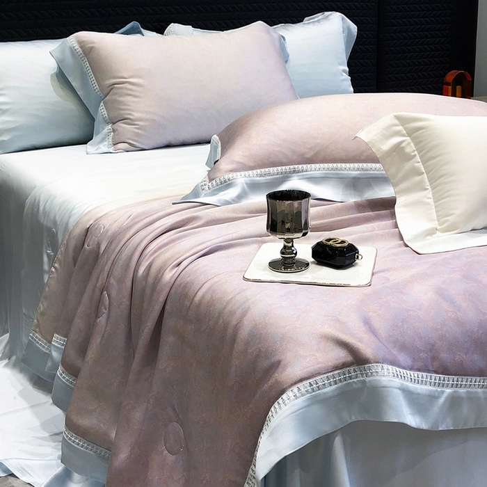 91家纺网 家纺一手货源 找家纺 黑白森林 2026新款天丝印花夏被四件套系列 蒂妮-紫