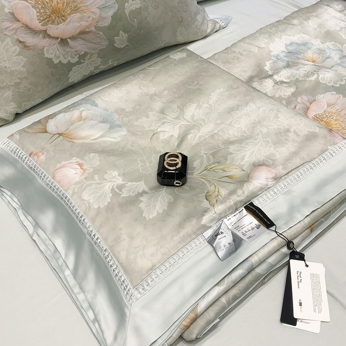 91家纺网 家纺一手货源 找家纺 黑白森林 2026新款天丝印花夏被四件套系列 菡蕾-兰