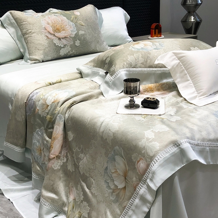 91家纺网 家纺一手货源 找家纺 黑白森林 2026新款天丝印花夏被四件套系列 菡蕾-兰