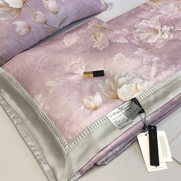 91家纺网 家纺一手货源 找家纺 黑白森林 2026新款天丝印花夏被四件套系列 菡蕾-紫