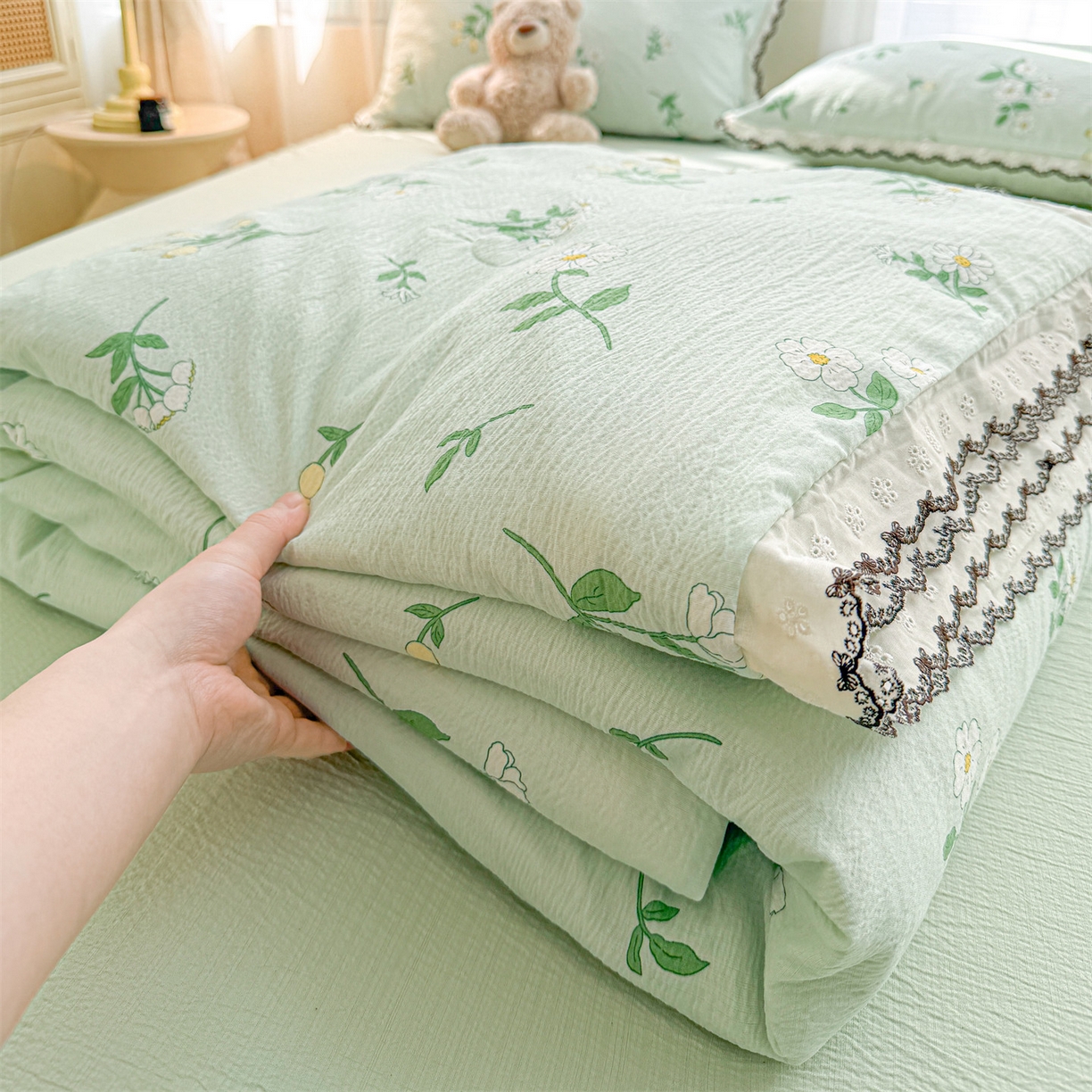 91家纺网 家纺一手货源 找家纺 招财星家纺 2026新款A类全棉花边云感双层纱大豆纤维夏被四件套夏被夏凉被空调被（带质检报告买家秀） 花边款-花季