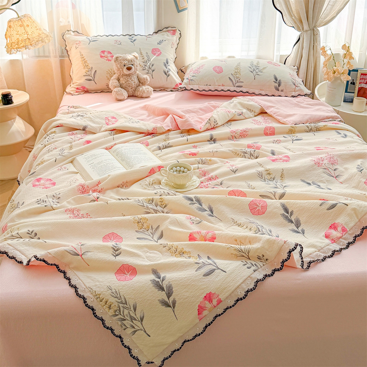 91家纺网 家纺一手货源 找家纺 招财星家纺 2026新款A类全棉花边云感双层纱大豆纤维夏被四件套夏被夏凉被空调被（带质检报告买家秀） 花边款-喇叭花