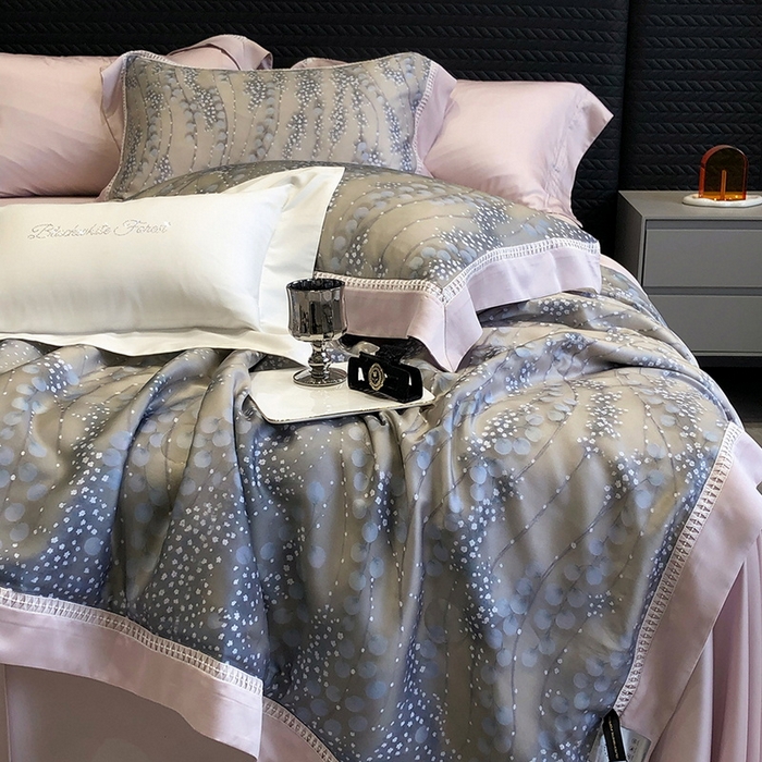 91家纺网 家纺一手货源 找家纺 黑白森林 2026新款天丝印花夏被四件套系列 缦禾-灰