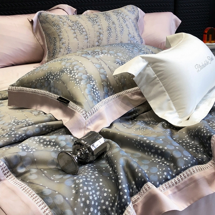 91家纺网 家纺一手货源 找家纺 黑白森林 2026新款天丝印花夏被四件套系列 缦禾-灰