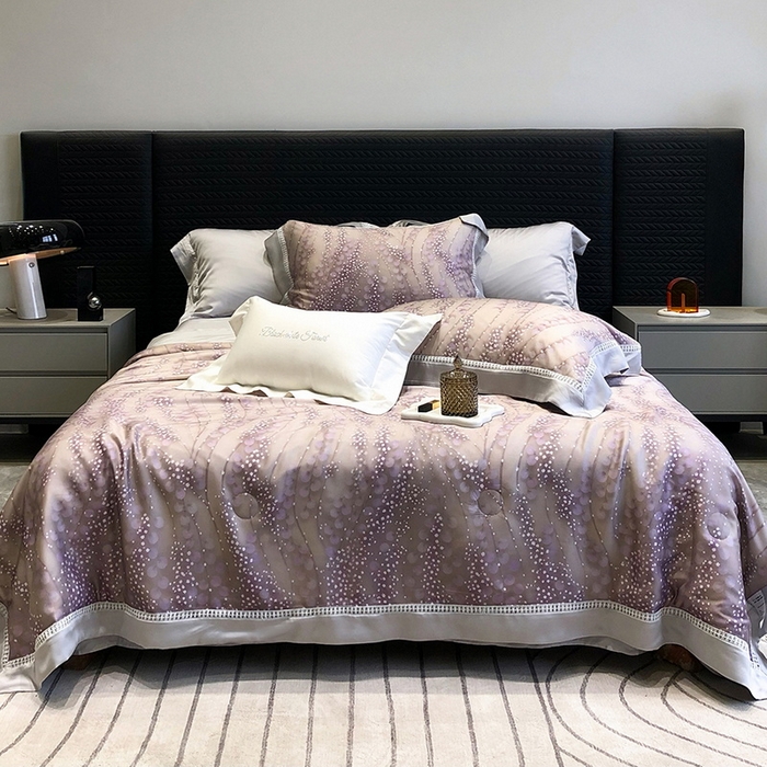 91家纺网 家纺一手货源 找家纺 黑白森林 2026新款天丝印花夏被四件套系列 缦禾-紫