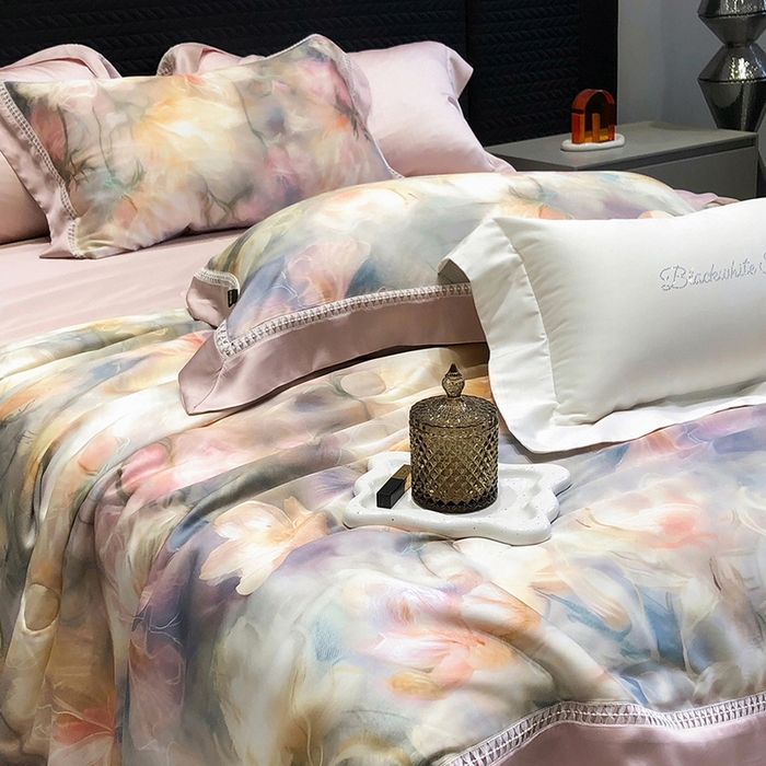 91家纺网 家纺一手货源 找家纺 黑白森林 2026新款天丝印花夏被四件套系列 梦境-粉