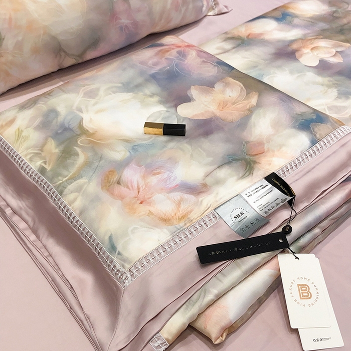 91家纺网 家纺一手货源 找家纺 黑白森林 2026新款天丝印花夏被四件套系列 梦境-粉