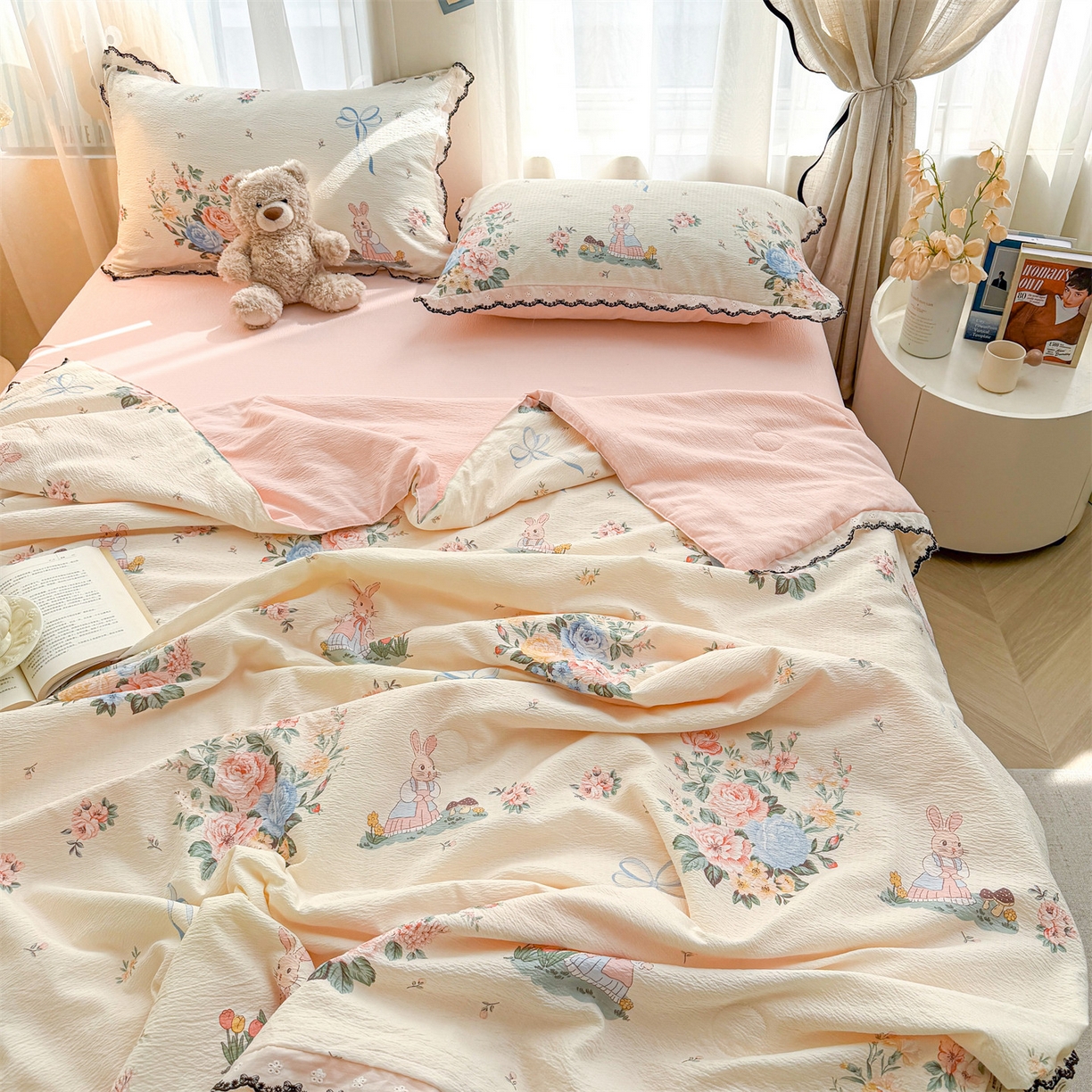 91家纺网 家纺一手货源 找家纺 招财星家纺 2026新款A类全棉花边云感双层纱大豆纤维夏被四件套夏被夏凉被空调被（带质检报告买家秀） 花边款-萌宠花园