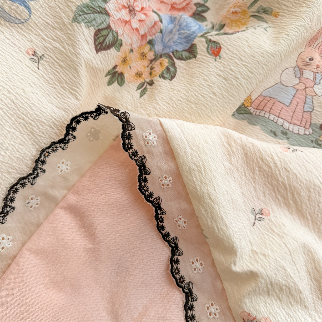 91家纺网 家纺一手货源 找家纺 招财星家纺 2026新款A类全棉花边云感双层纱大豆纤维夏被四件套夏被夏凉被空调被（带质检报告买家秀） 花边款-萌宠花园