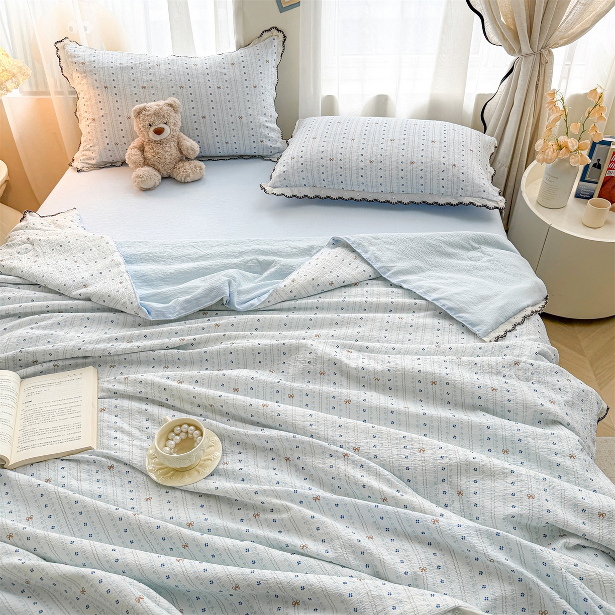 91家纺网 家纺一手货源 找家纺 招财星家纺 2026新款A类全棉花边云感双层纱大豆纤维夏被四件套夏被夏凉被空调被（带质检报告买家秀） 花边款-幸运结-蓝