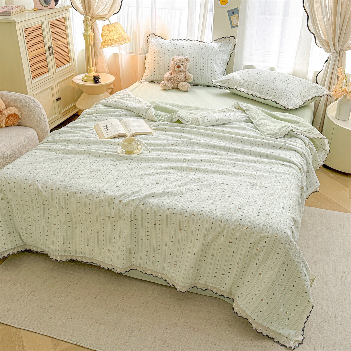 91家纺网 家纺一手货源 找家纺 招财星家纺 2026新款A类全棉花边云感双层纱大豆纤维夏被四件套夏被夏凉被空调被（带质检报告买家秀） 花边款-幸运结-绿