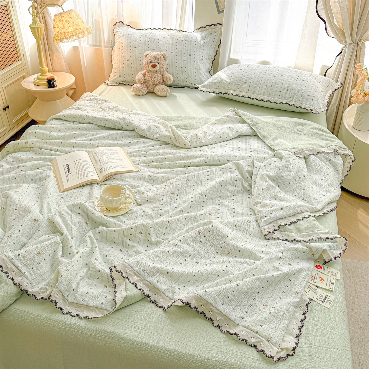 91家纺网 家纺一手货源 找家纺 招财星家纺 2026新款A类全棉花边云感双层纱大豆纤维夏被四件套夏被夏凉被空调被（带质检报告买家秀） 花边款-幸运结-绿