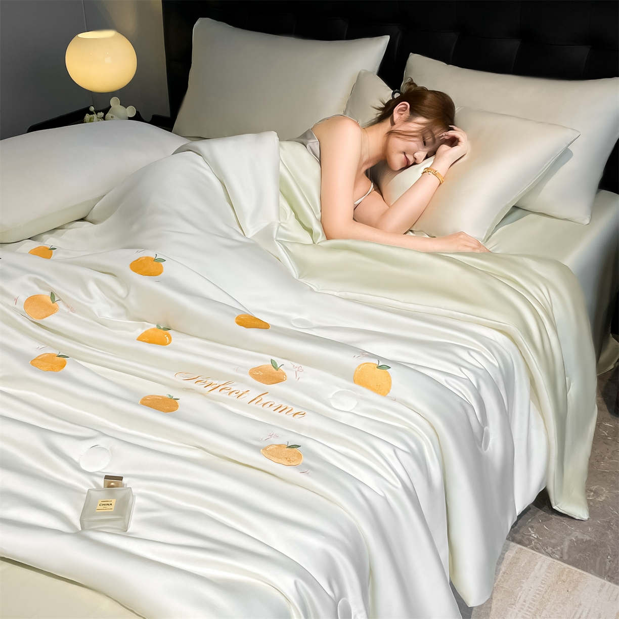 91家纺网 家纺一手货源 找家纺 美澳家纺 2026新款凉感水洗冰丝真丝刺绣双拼单夏被三件套四件套 蜜桔-绿