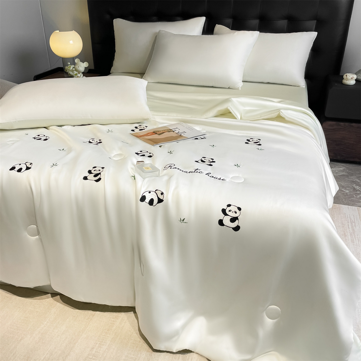 91家纺网 家纺一手货源 找家纺 美澳家纺 2026新款凉感水洗冰丝真丝刺绣双拼单夏被三件套四件套 竹子熊猫