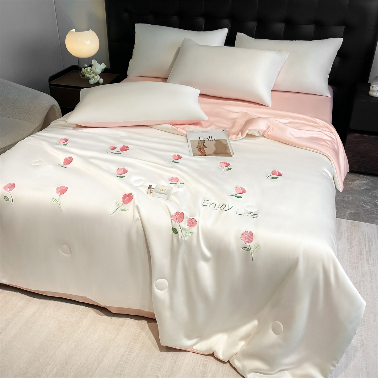 91家纺网 家纺一手货源 找家纺 美澳家纺 2026新款凉感水洗冰丝真丝刺绣双拼单夏被三件套四件套 郁金香-粉