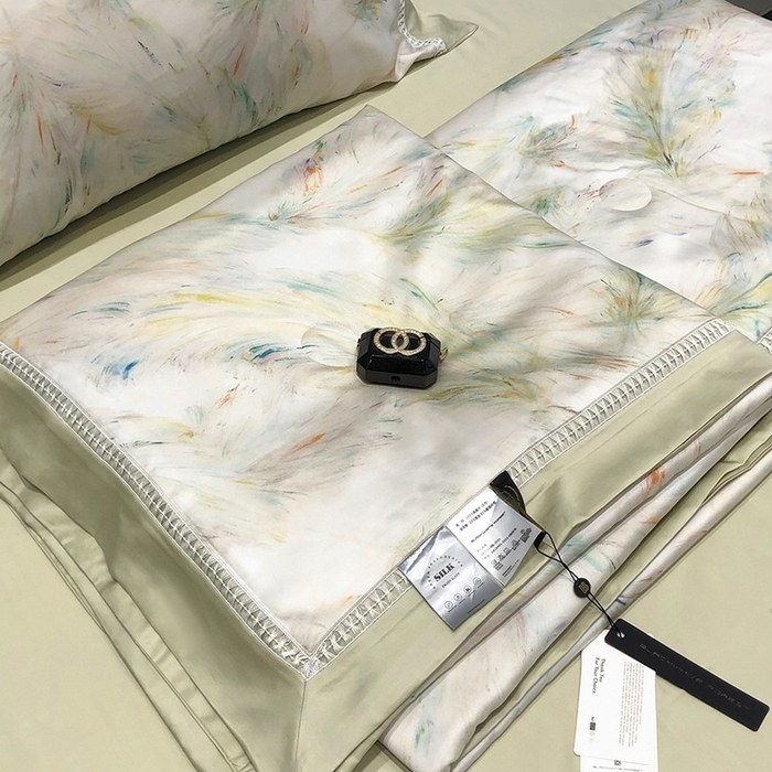 91家纺网 家纺一手货源 找家纺 黑白森林 2026新款天丝印花夏被四件套系列 觅羽-绿