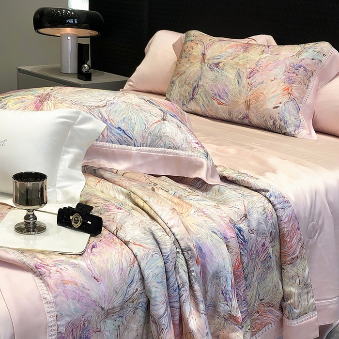 91家纺网 家纺一手货源 找家纺 黑白森林 2026新款天丝印花夏被四件套系列 慕颜