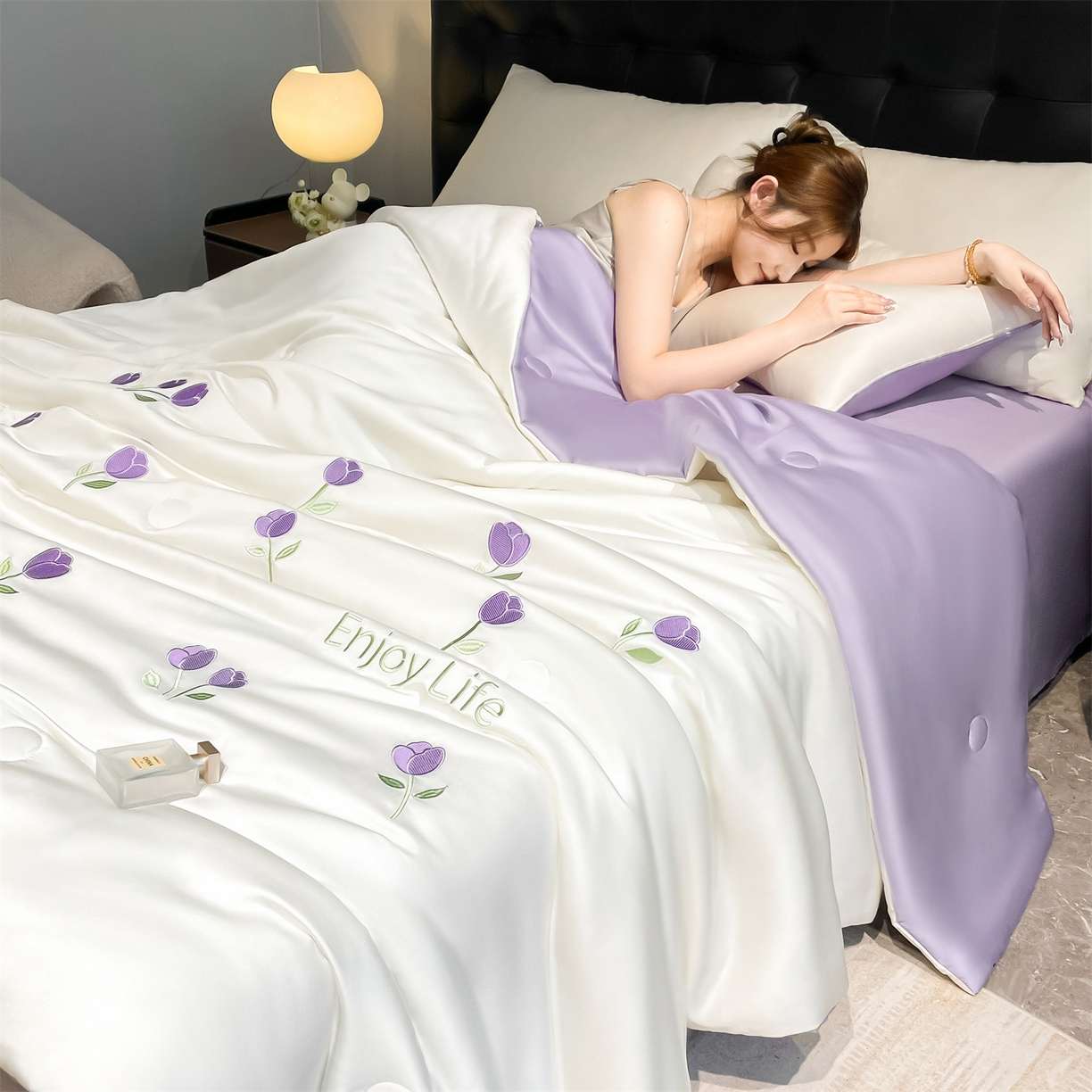 91家纺网 家纺一手货源 找家纺 美澳家纺 2026新款凉感水洗冰丝真丝刺绣双拼单夏被三件套四件套 郁金香-紫