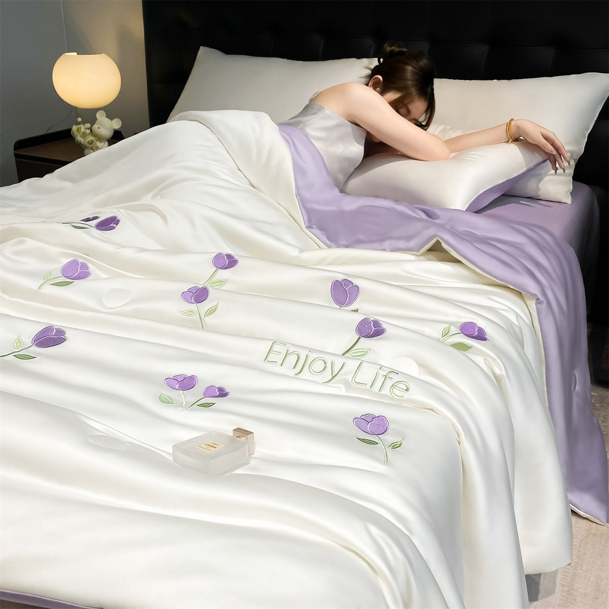 91家纺网 家纺一手货源 找家纺 美澳家纺 2026新款凉感水洗冰丝真丝刺绣双拼单夏被三件套四件套 郁金香-紫