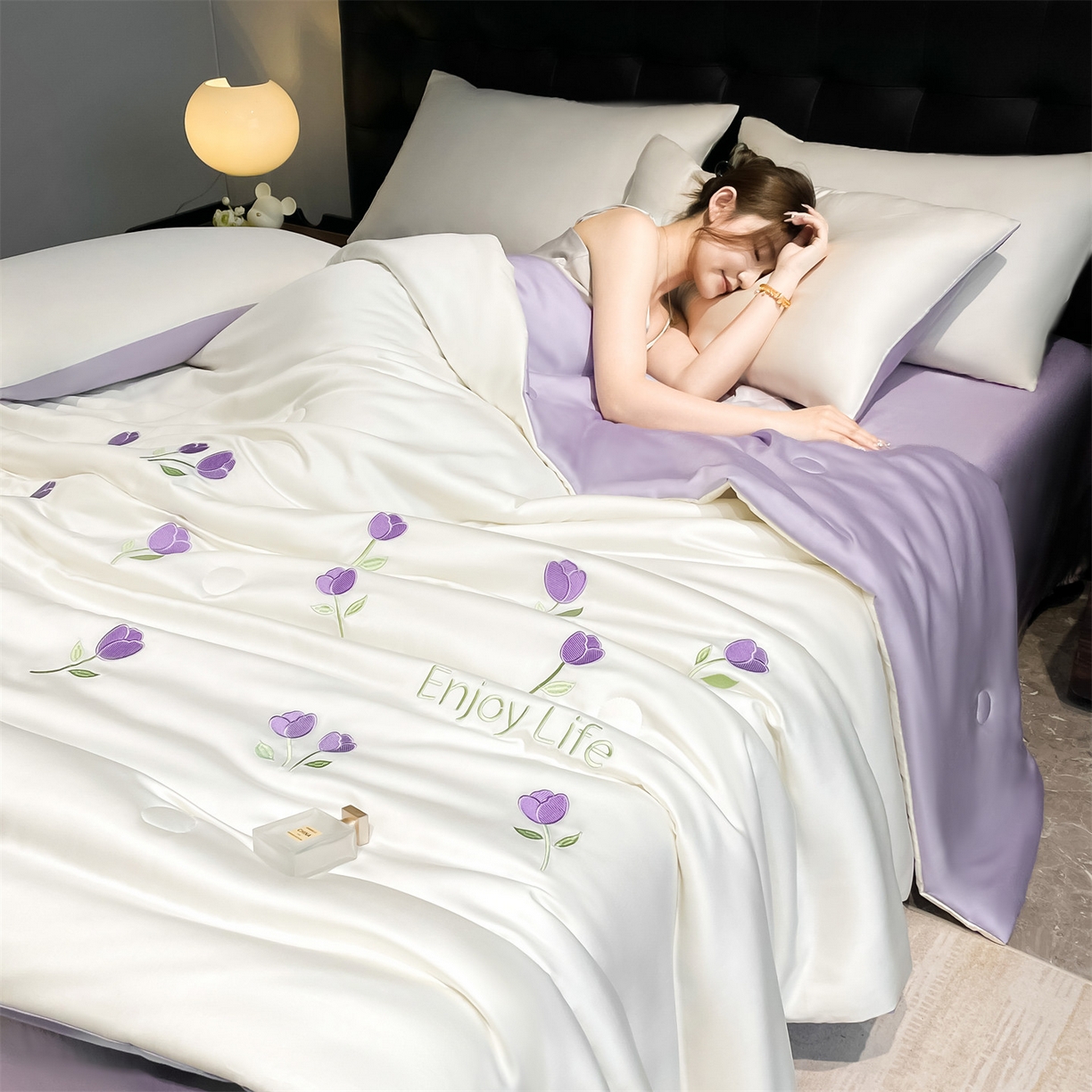 91家纺网 家纺一手货源 找家纺 美澳家纺 2026新款凉感水洗冰丝真丝刺绣双拼单夏被三件套四件套 郁金香-紫