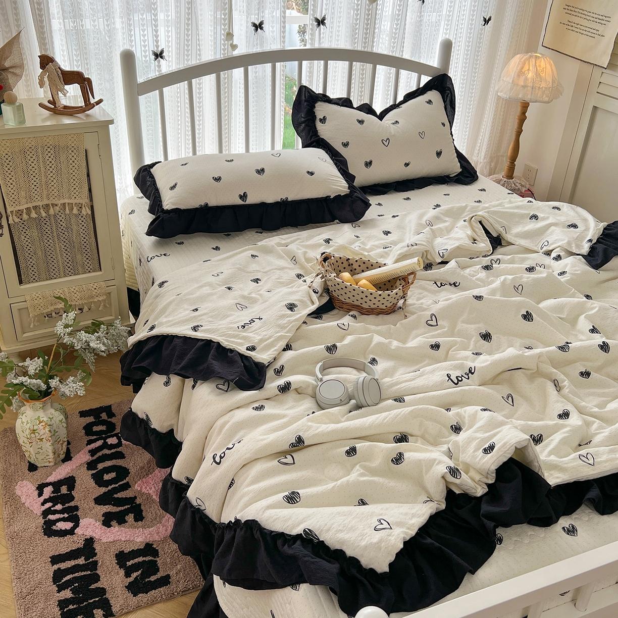 91家纺网 家纺一手货源 找家纺 金梦拉家纺 2026新款皱皱纱泡泡纱法式赫本系列床盖大花边四件套夏被四件套 心之光