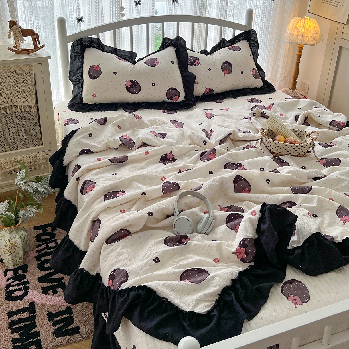 91家纺网 家纺一手货源 找家纺 （总）金梦拉家纺 2026新款皱皱纱泡泡纱法式赫本系列床盖大花边四件套夏被四件套