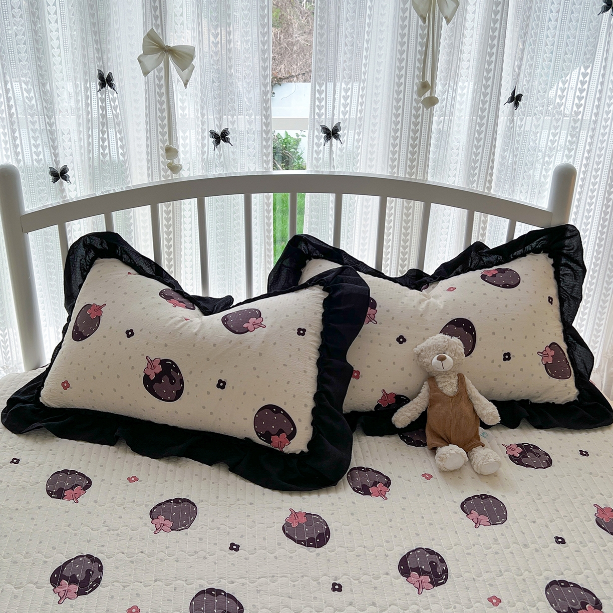 91家纺网 家纺一手货源 找家纺 金梦拉家纺 2026新款皱皱纱泡泡纱法式赫本系列床盖大花边四件套夏被四件套 黑暗荣耀