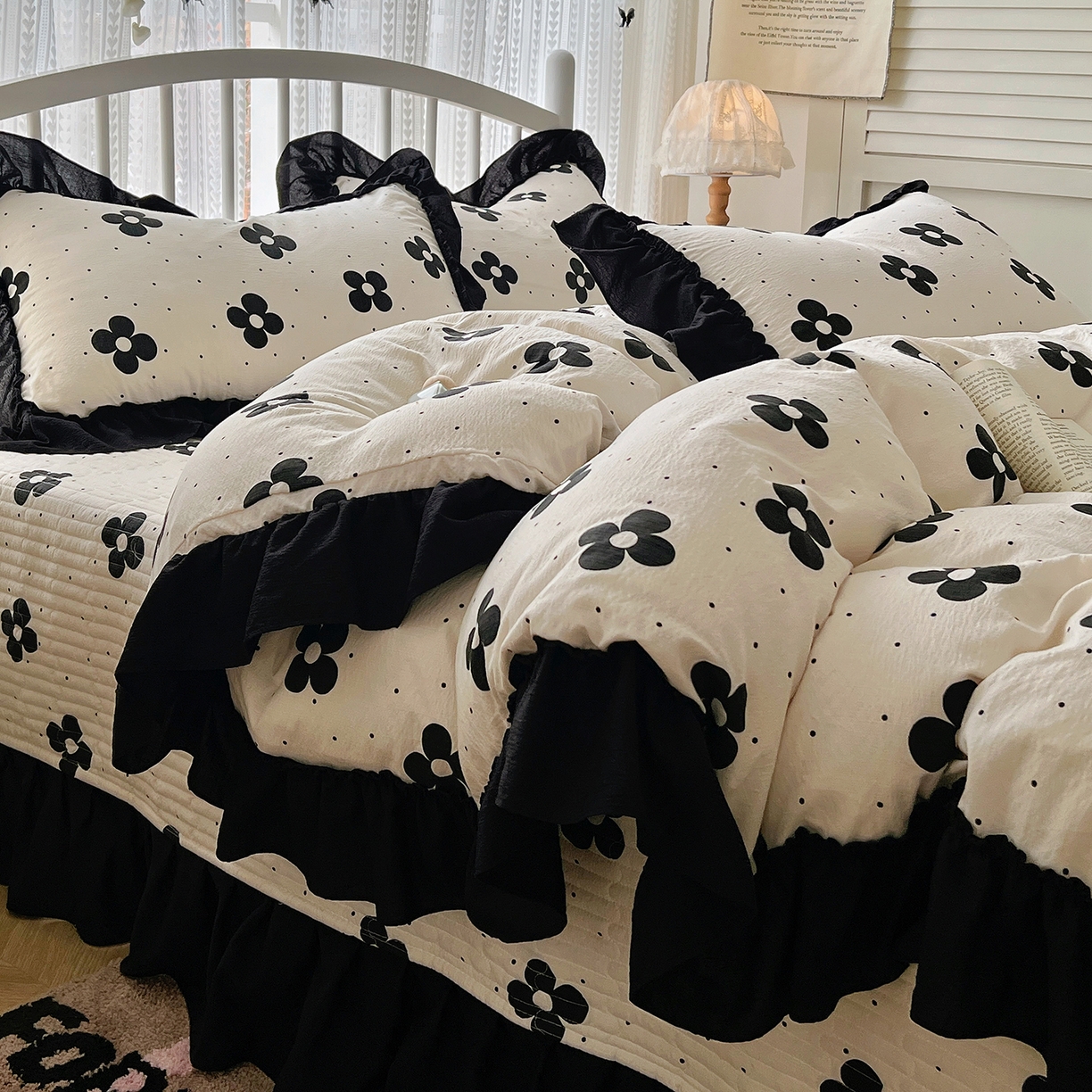 91家纺网 家纺一手货源 找家纺 金梦拉家纺 2026新款皱皱纱泡泡纱法式赫本系列床盖大花边四件套夏被四件套 四叶草