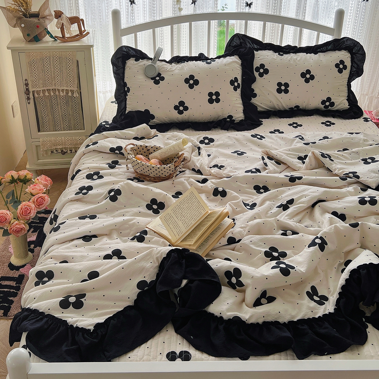 91家纺网 家纺一手货源 找家纺 金梦拉家纺 2026新款皱皱纱泡泡纱法式赫本系列床盖大花边四件套夏被四件套 四叶草