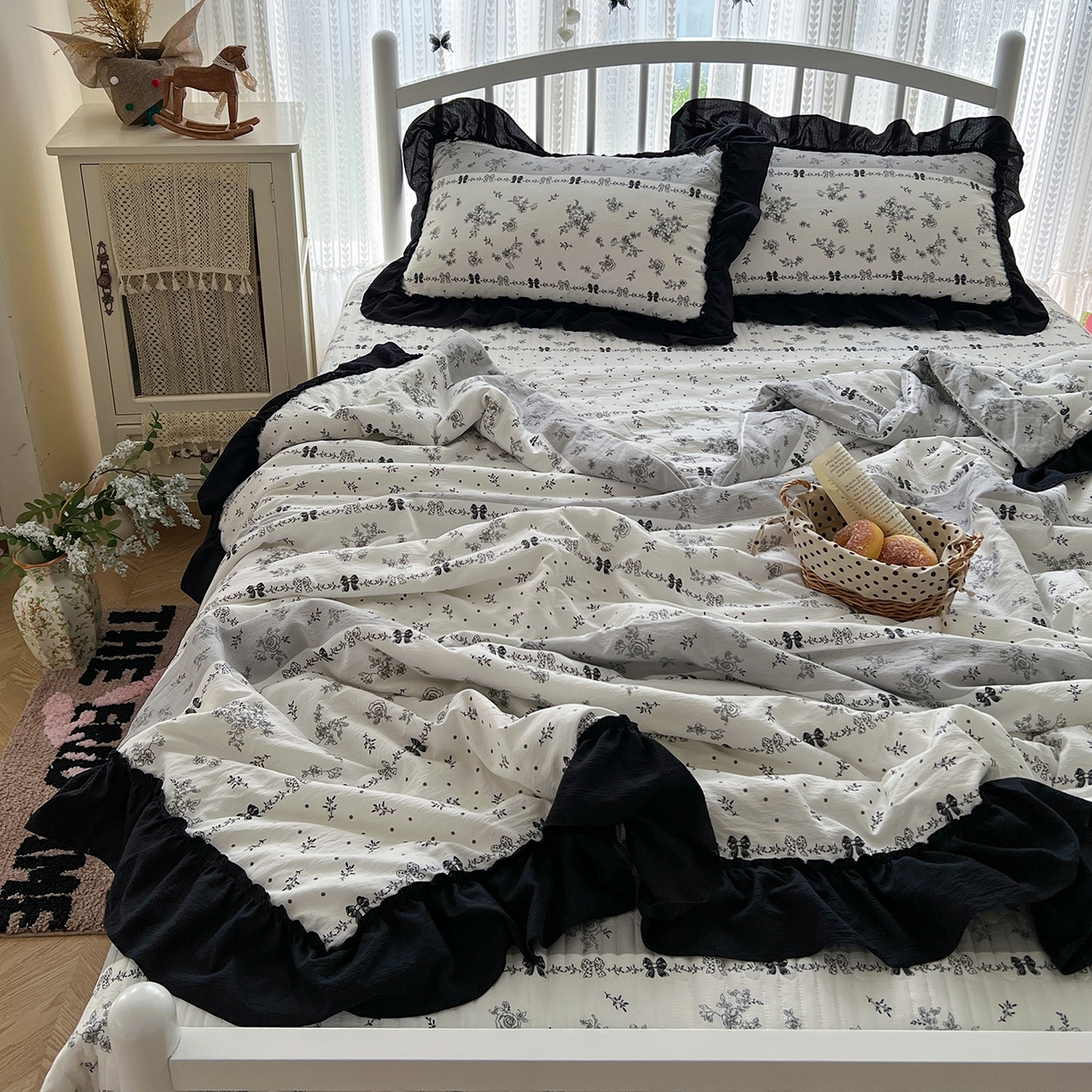 金梦拉家纺 2026新款皱皱纱泡泡纱法式赫本系列床盖大花边四件套夏被四件套 山樱漫岛