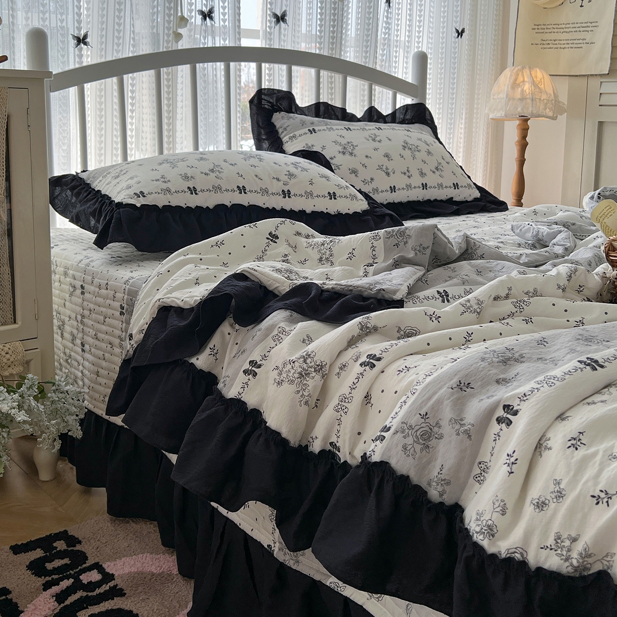 91家纺网 家纺一手货源 找家纺 金梦拉家纺 2026新款皱皱纱泡泡纱法式赫本系列床盖大花边四件套夏被四件套 山樱漫岛