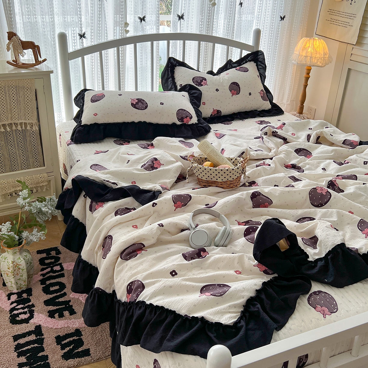 91家纺网 家纺一手货源 找家纺 （总）金梦拉家纺 2026新款皱皱纱泡泡纱法式赫本系列床盖大花边四件套夏被四件套