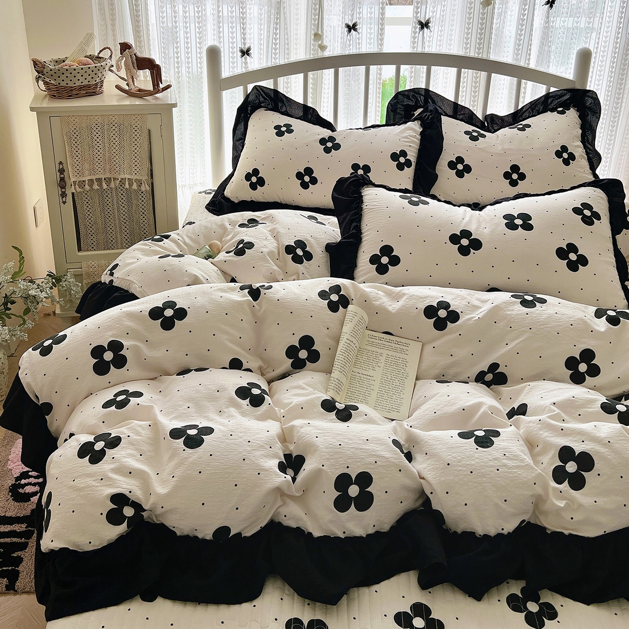 91家纺网 家纺一手货源 找家纺 金梦拉家纺 2026新款皱皱纱泡泡纱法式赫本系列床盖大花边四件套夏被四件套 四叶草