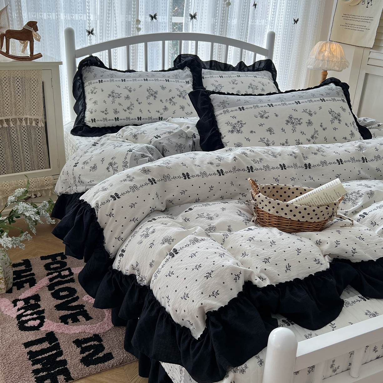 91家纺网 家纺一手货源 找家纺 金梦拉家纺 2026新款皱皱纱泡泡纱法式赫本系列床盖大花边四件套夏被四件套 山樱漫岛