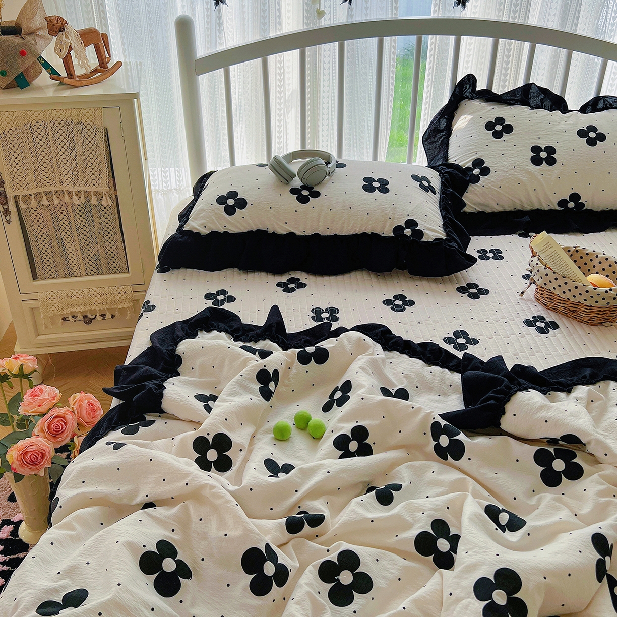 91家纺网 家纺一手货源 找家纺 金梦拉家纺 2026新款皱皱纱泡泡纱法式赫本系列床盖大花边四件套夏被四件套 四叶草