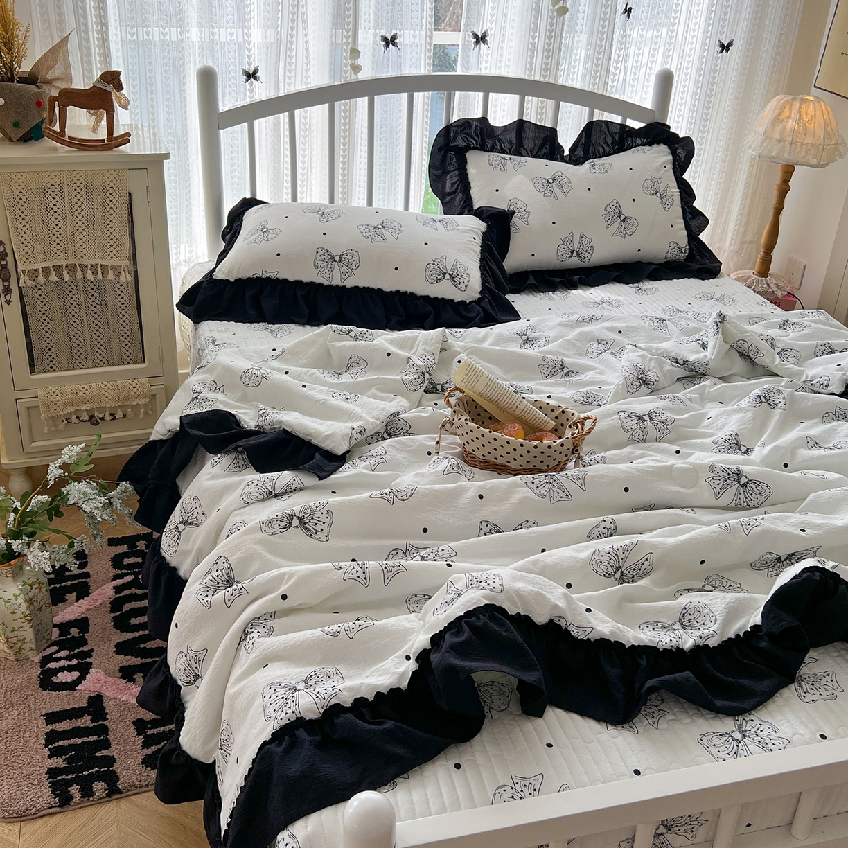 91家纺网 家纺一手货源 找家纺 金梦拉家纺 2026新款皱皱纱泡泡纱法式赫本系列床盖大花边四件套夏被四件套 少女心事