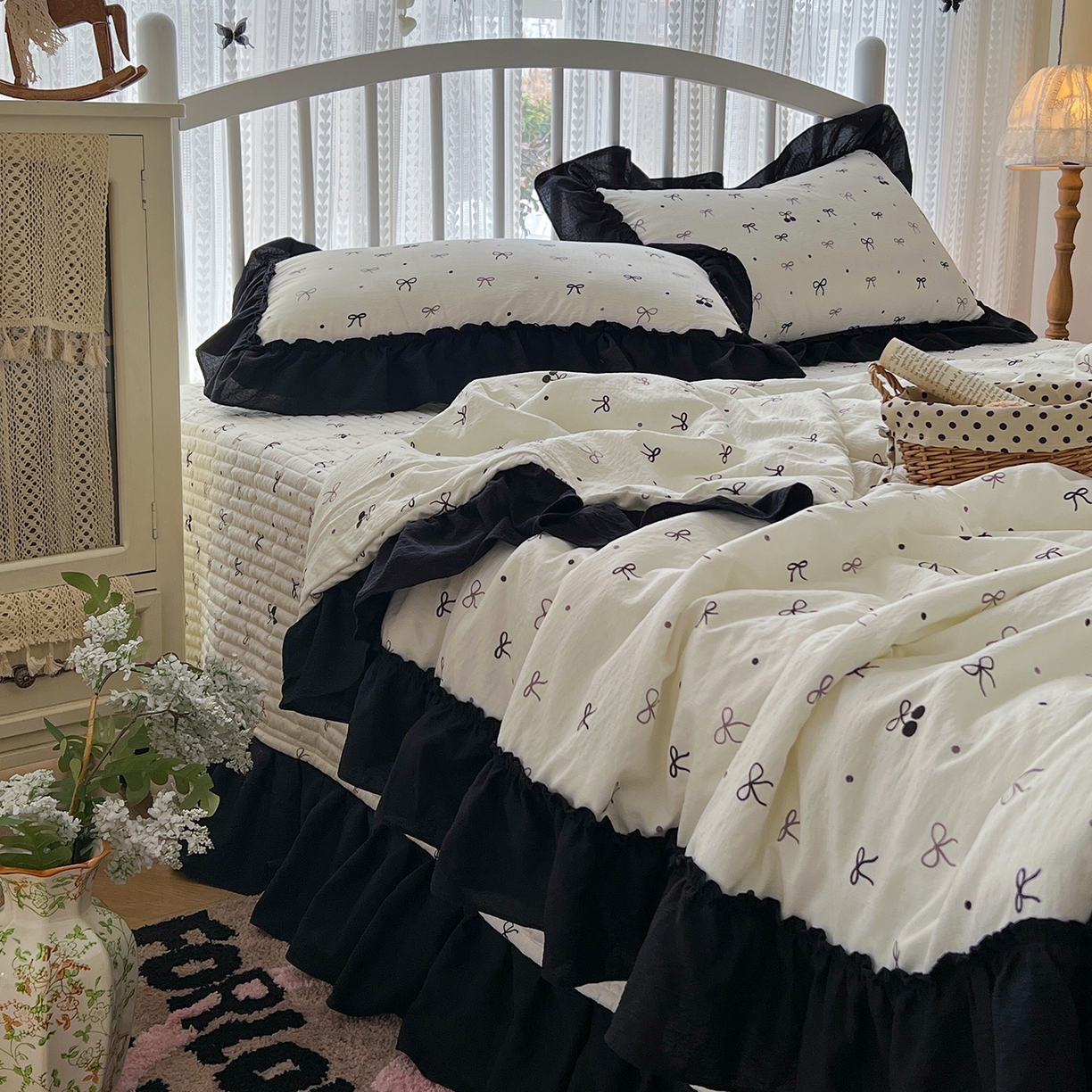 91家纺网 家纺一手货源 找家纺 金梦拉家纺 2026新款皱皱纱泡泡纱法式赫本系列床盖大花边四件套夏被四件套 樱桃记忆