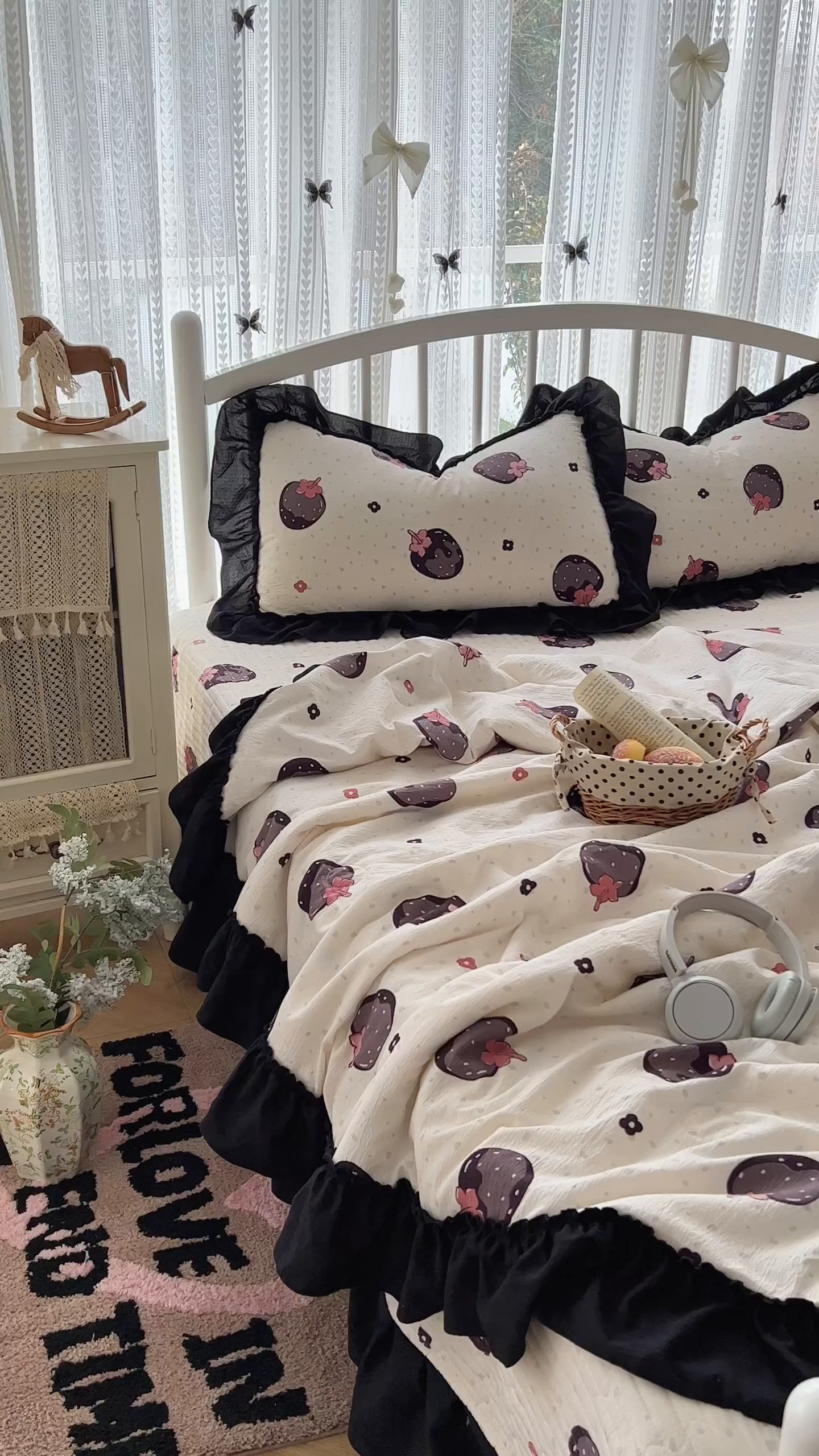 91家纺网 家纺一手货源 找家纺 金梦拉家纺 2026新款皱皱纱泡泡纱法式赫本系列床盖大花边四件套夏被四件套 黑暗荣耀