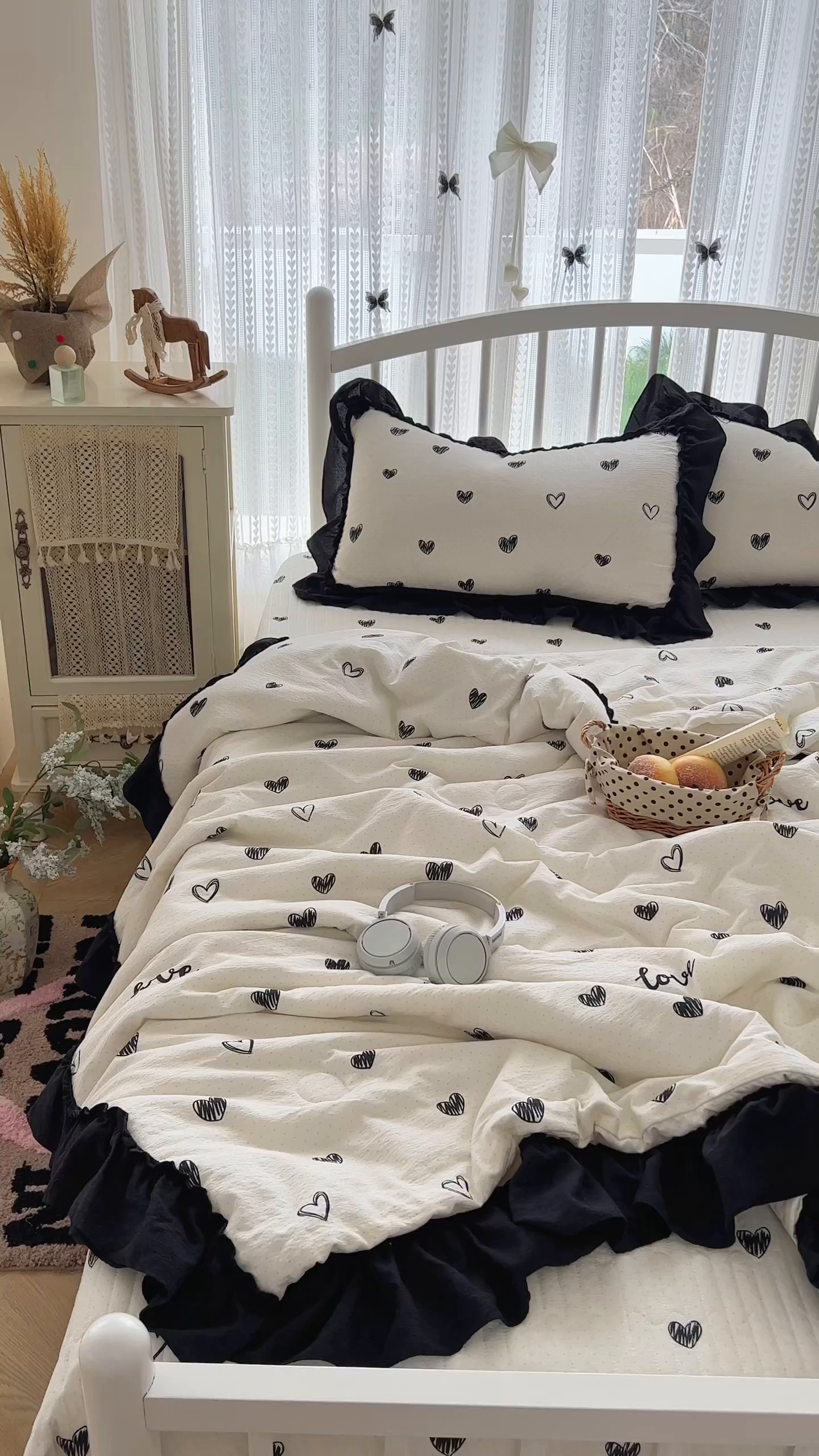 91家纺网 家纺一手货源 找家纺 金梦拉家纺 2026新款皱皱纱泡泡纱法式赫本系列床盖大花边四件套夏被四件套 心之光