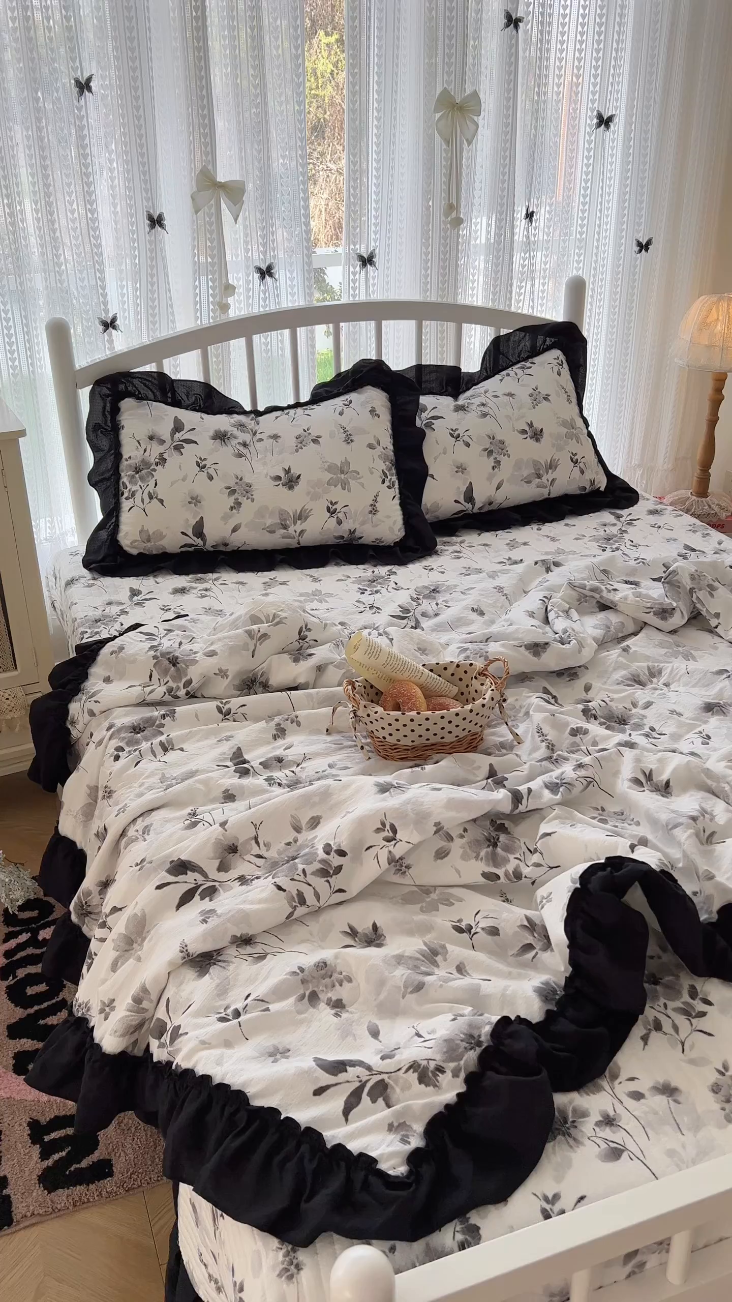 91家纺网 家纺一手货源 找家纺 金梦拉家纺 2026新款皱皱纱泡泡纱法式赫本系列床盖大花边四件套夏被四件套 墨染星辰