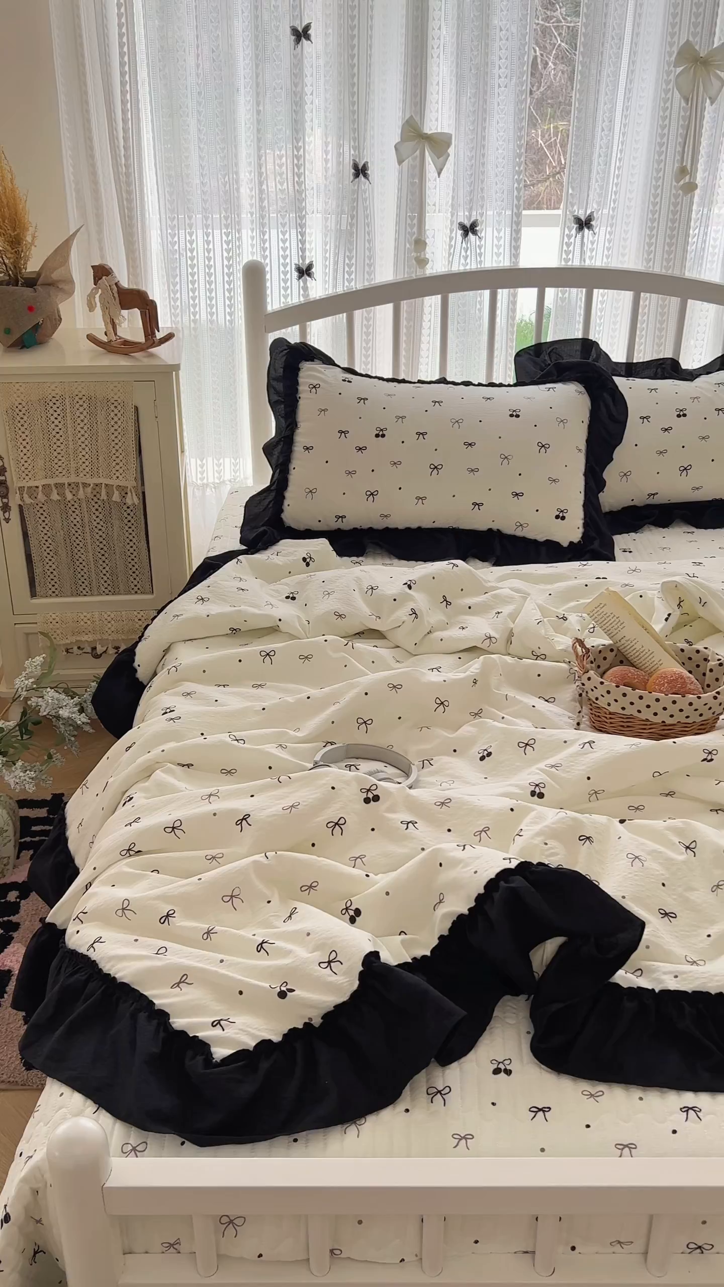 91家纺网 家纺一手货源 找家纺 金梦拉家纺 2026新款皱皱纱泡泡纱法式赫本系列床盖大花边四件套夏被四件套 樱桃记忆