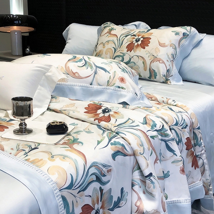 91家纺网 家纺一手货源 找家纺 黑白森林 2026新款天丝印花夏被四件套系列 薇尔-蓝