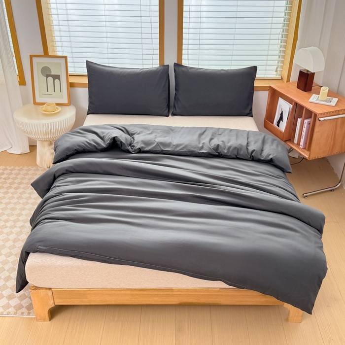 91家纺网 家纺一手货源 找家纺 莎臣豹 2026新款水洗棉磨毛原棉纯色印花简约风四件套风格二 高雅灰