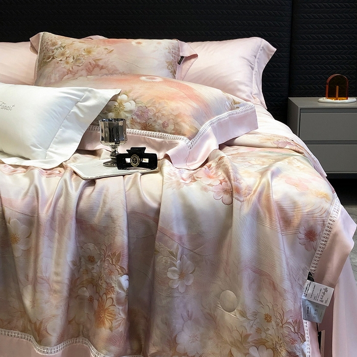 91家纺网 家纺一手货源 找家纺 黑白森林 2026新款天丝印花夏被四件套系列 云馥-粉